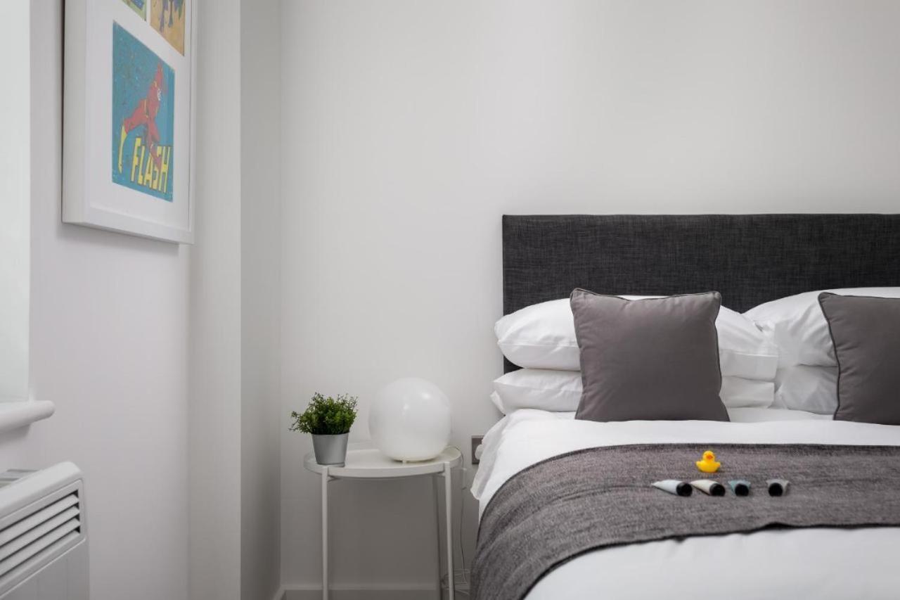 The Post House One By Fortuna Property Gloucester Ngoại thất bức ảnh