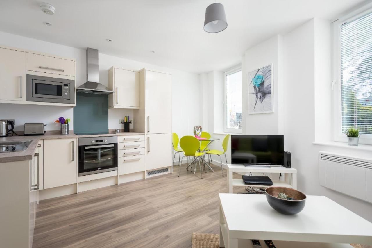 The Post House One By Fortuna Property Gloucester Ngoại thất bức ảnh