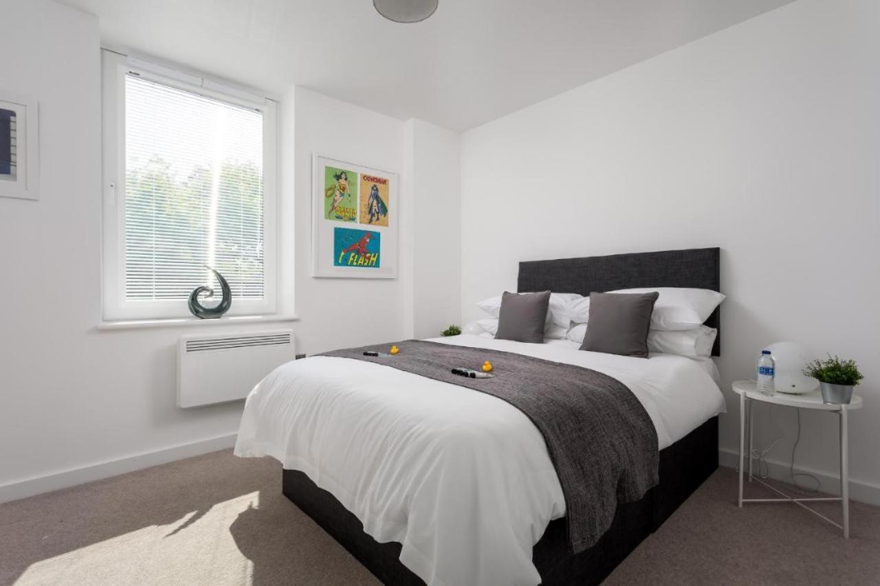 The Post House One By Fortuna Property Gloucester Ngoại thất bức ảnh