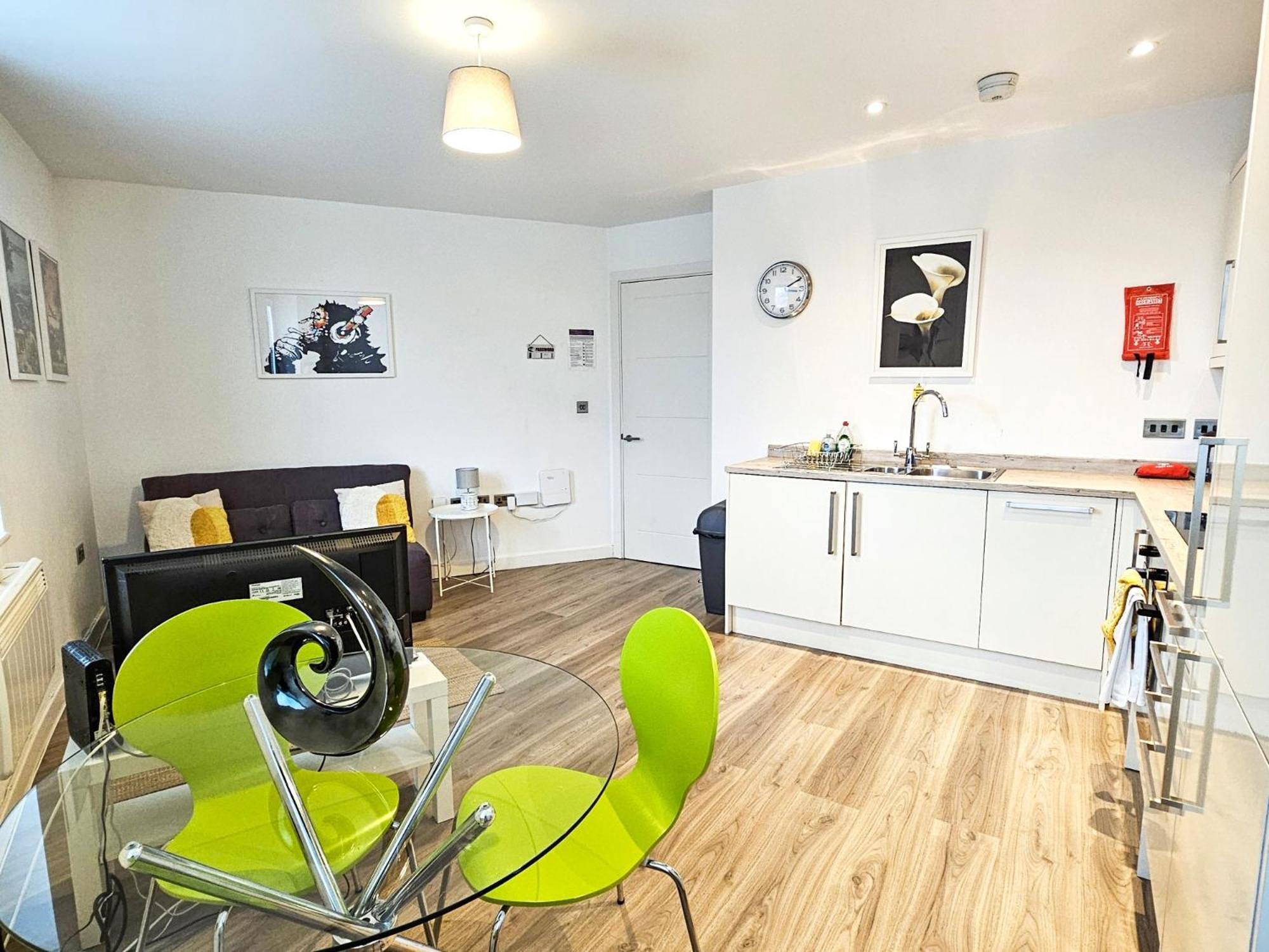The Post House One By Fortuna Property Gloucester Ngoại thất bức ảnh